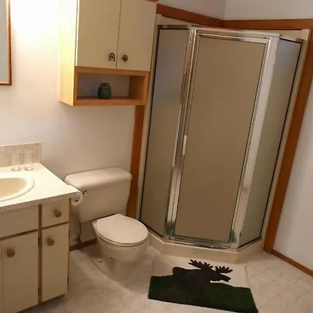 Wettstone Guest Ranch Bed & Breakfast Bridge Lake Room photo