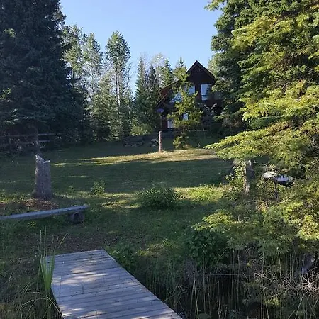 Wettstone Guest Ranch Bed & Breakfast Bridge Lake Exterior photo